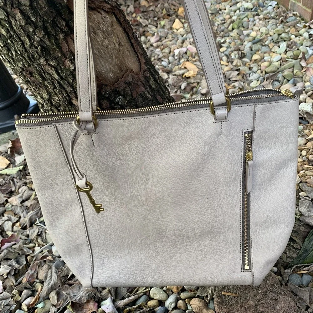 Fossil Women's Tara Leather Shopper Tote Purse Handbag for Women Cream Key Large